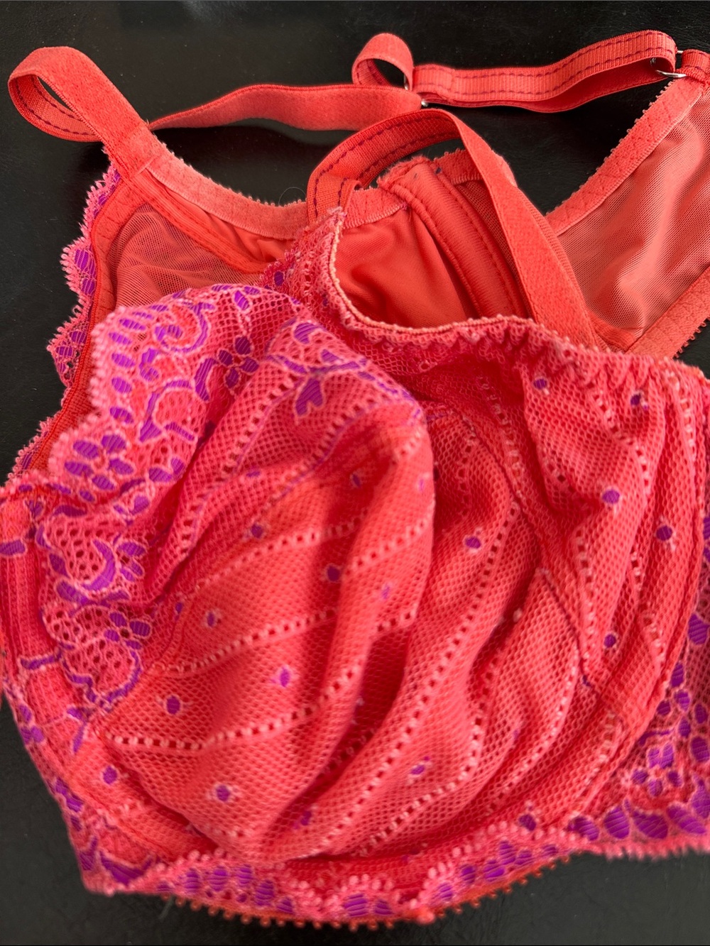 Chantelle 32D coral/purple bra